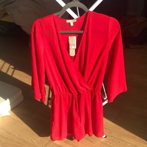 Gianni Bini NEVER BEEN WORN, Bright Red Romper!